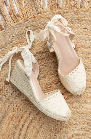Kanten Espadrilles Met Sleehak Beige